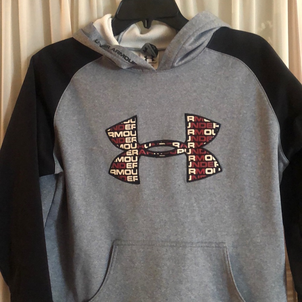 Under Armour sweatshirt